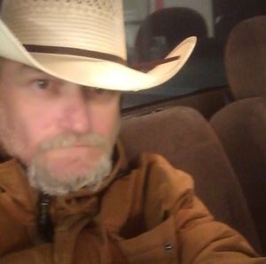 Meet your Posher, Louis